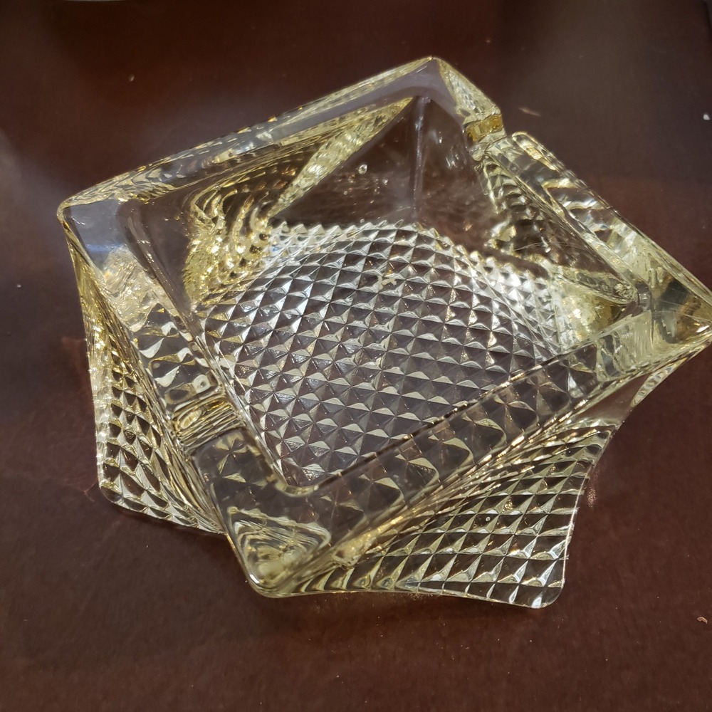 VTG Twisted Square Amber Yellow Glass Ashtray Heavy Waffle Base MCM L.E. Smith‎ - Picture 3 of 16